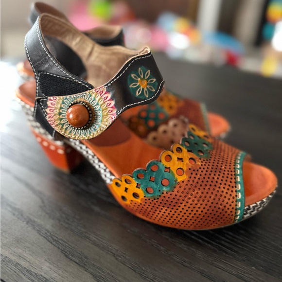 L ARTISTE Spring Step Sandal - Picture 3 of 7